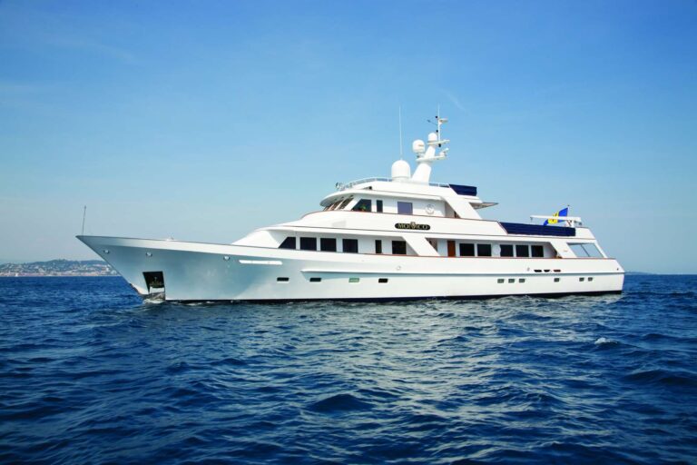 Yacht MONACO By Feadship