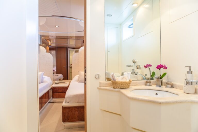 Yacht MOONDANCE - Ensuite