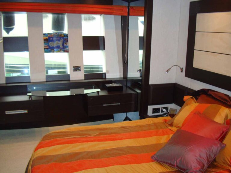 Yacht MR LOUIS - Master Cabin