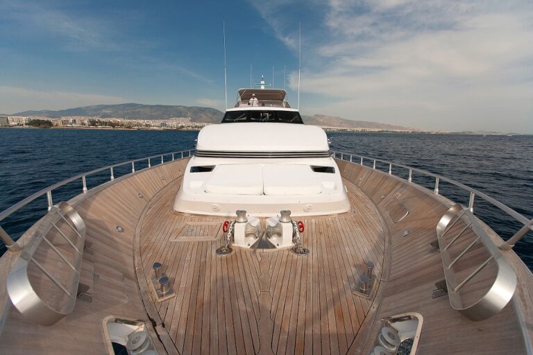 Yacht MY WAY - Bow