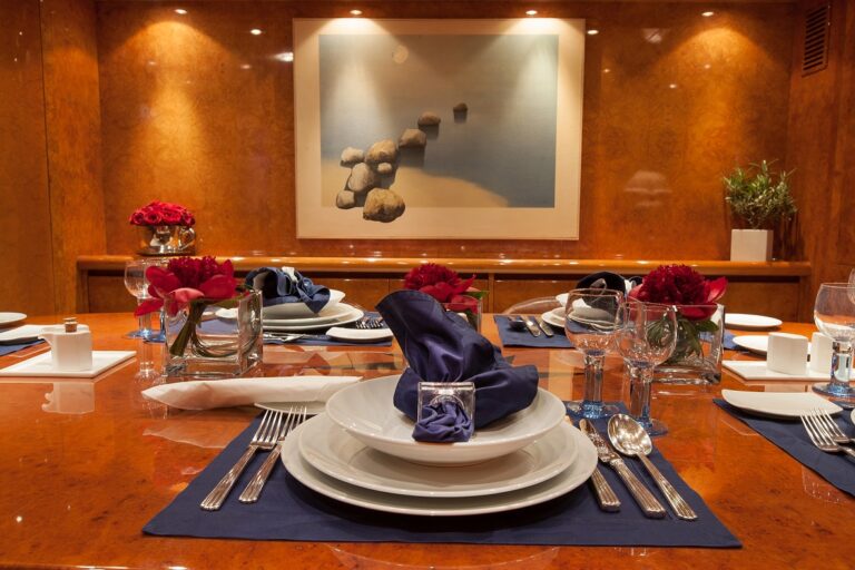 Yacht MY WAY - Formal Dining