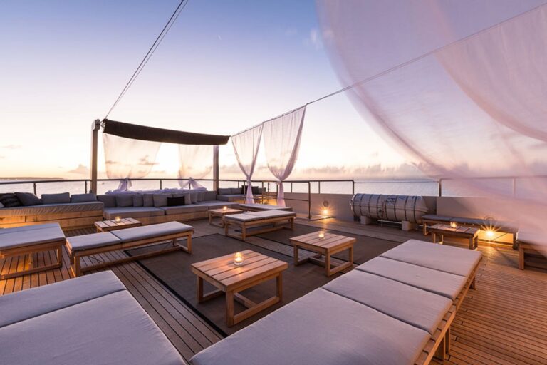 Yacht 'Mariu' Sundeck