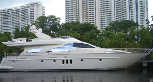 Yacht Mi Champion -  In Port