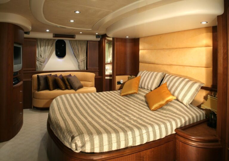 Yacht Mi Champion -  Master Cabin