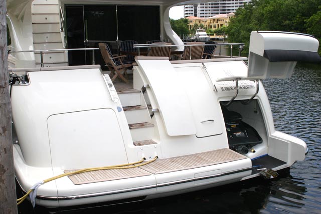 Yacht Mi Champion -  Swim Platform