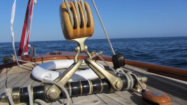 Yacht Moonbeam IV - Running Gear Detail