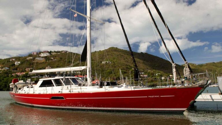 Yacht 'Mustang'