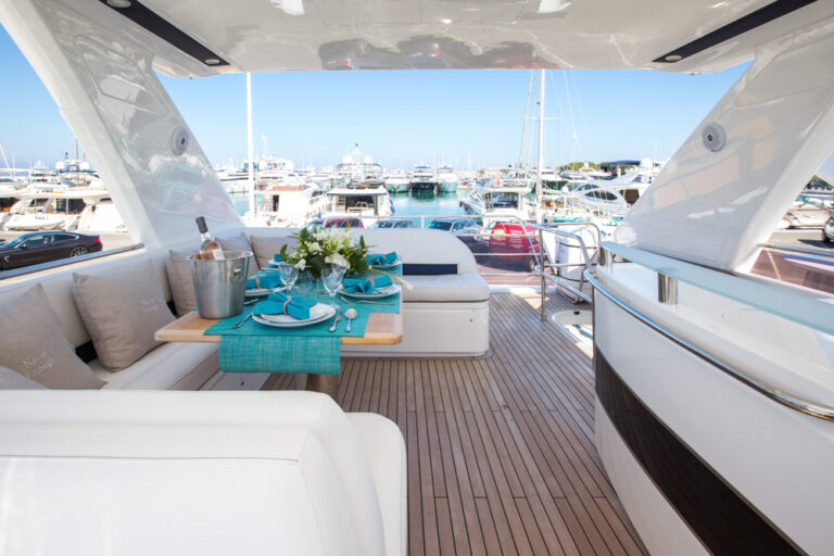 Yacht NEVER ENOUGH - 02111
