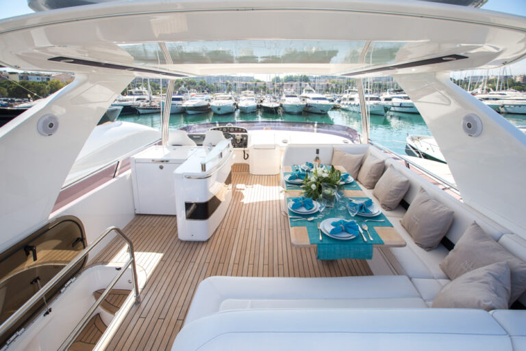 Yacht NEVER ENOUGH - 02115