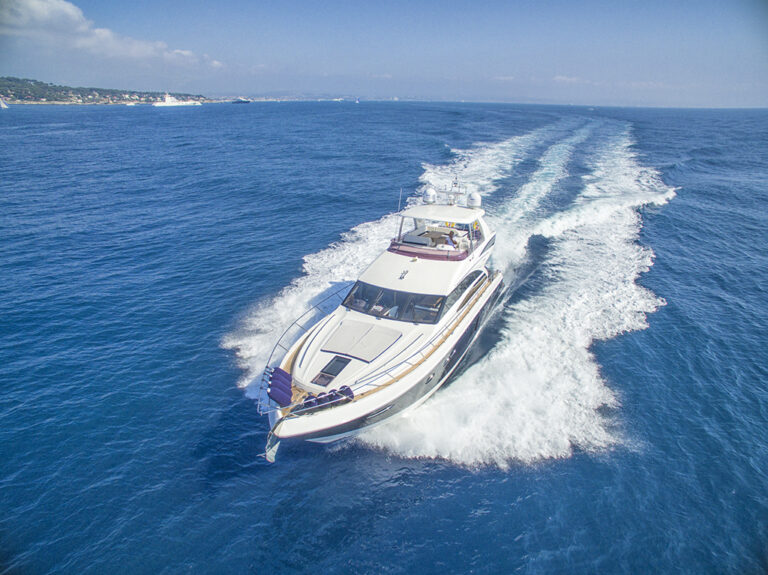 Yacht NEVER ENOUGH - 02120