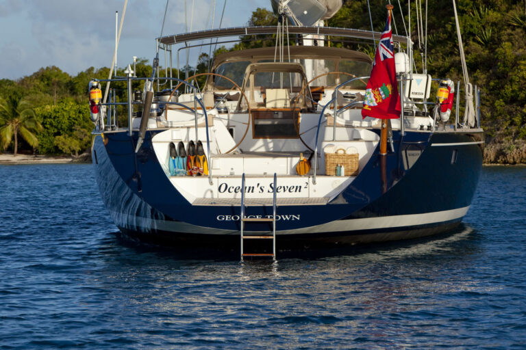 Yacht OCEAN'S SEVEN 2 - Aft Swimming Platform