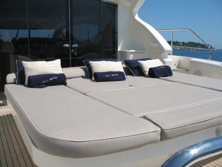 Yacht OLA MONA - Aft Sunbed