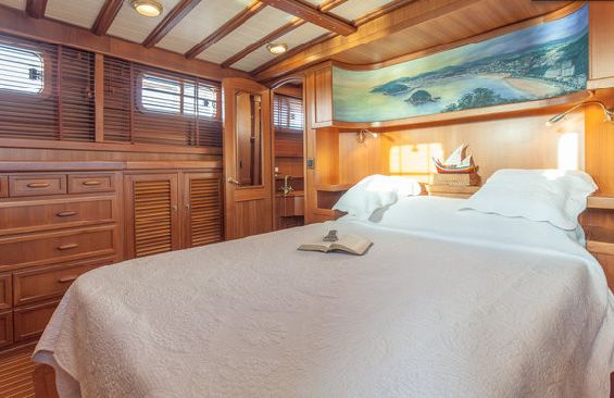Yacht OLD DREAM -  Master Cabin
