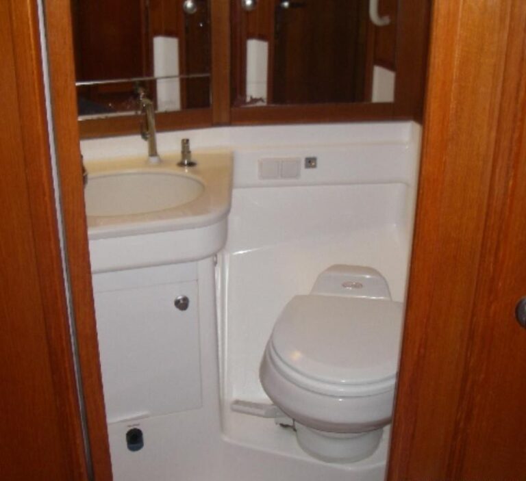 Yacht OLIVIA LEE -  Guest Ensuite 3