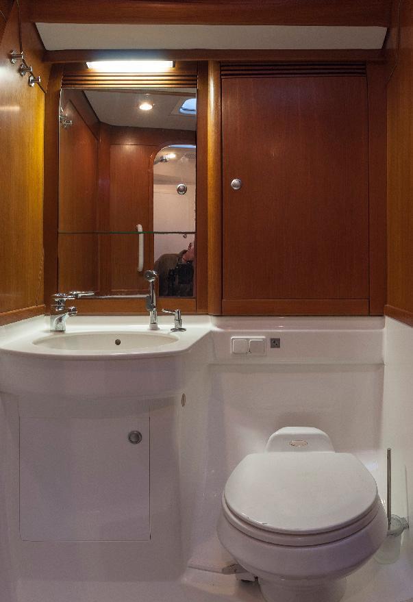 Yacht OLIVIA LEE -  Guest Ensuite