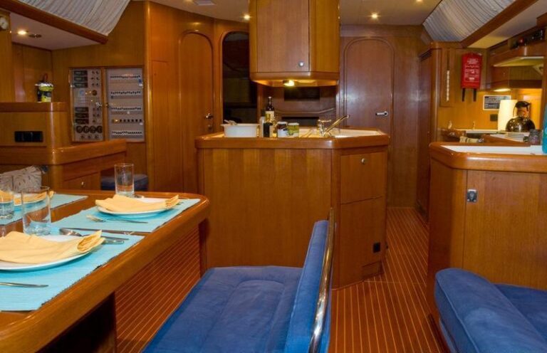 Yacht OLIVIA LEE -  Salon