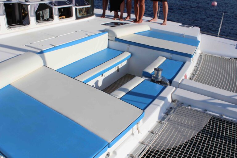 Yacht OMBRE BLU - Foredeck cockpit