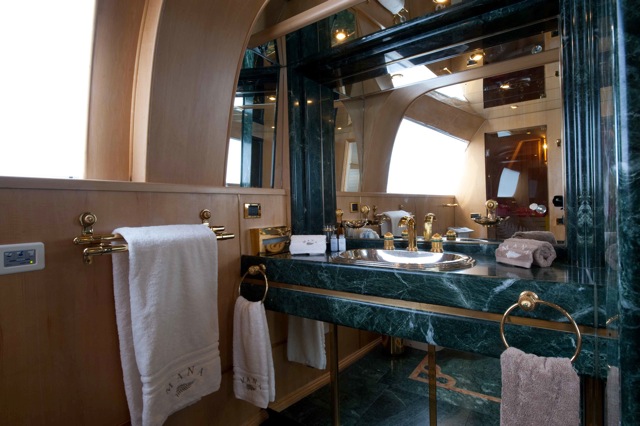 Yacht PALM B - Master Cabin Ensuite