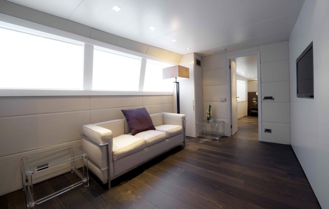 Yacht PALM B - Master Cabin Lounge