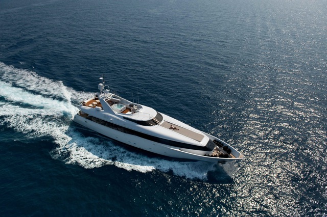 Yacht PALM B - On Charter
