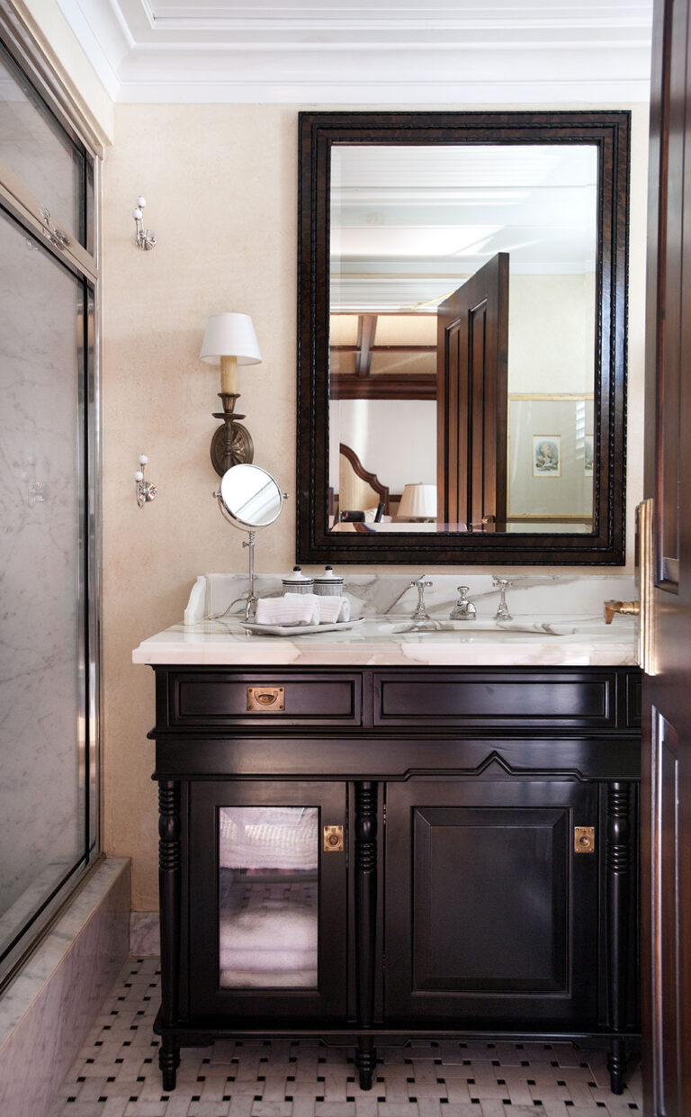 Yacht PANGAEA - BEDROOM BATH AFRICA
