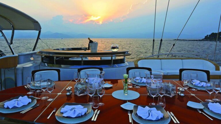 Yacht PARSIFAL III By Perini Navi - Sunser Al Fresco Dinner