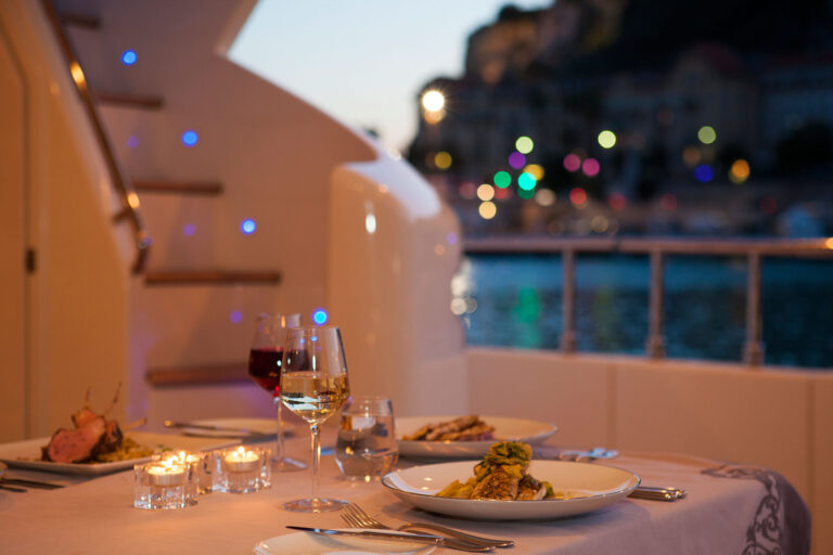 Yacht PERPETUAL - Aft Deck Dining