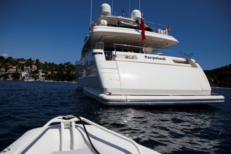 Yacht PERPETUAL - Aft View