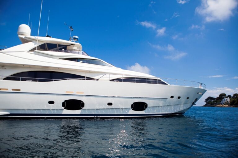 Yacht PERPETUAL - Profile
