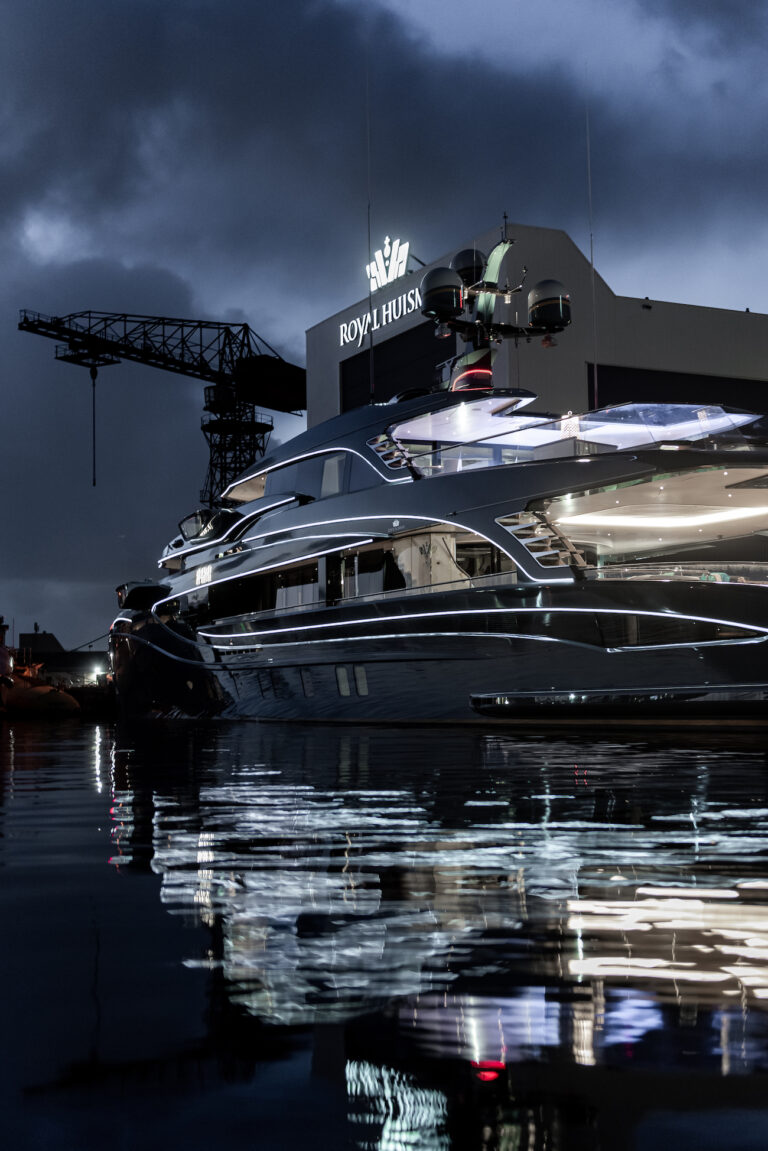 Yacht PHI Lighting Detail