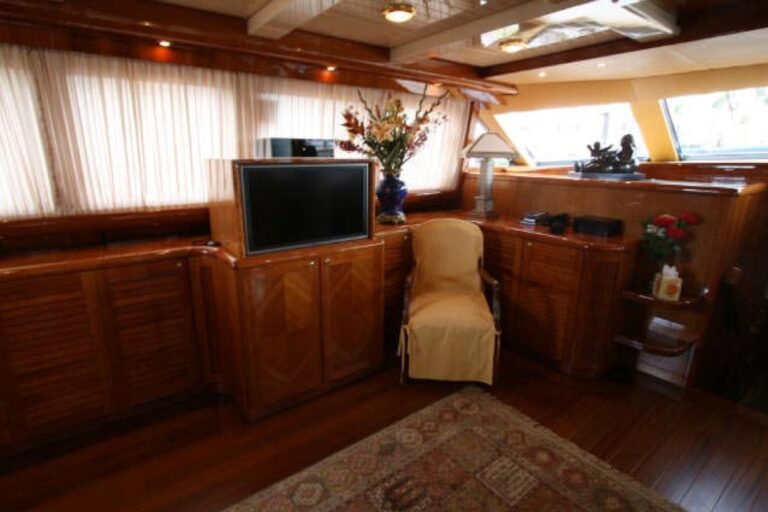 Yacht QUEEN SOUTH III -  Salon 2