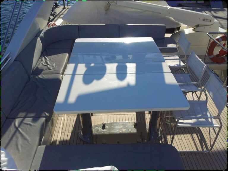 Yacht R MANY -  Flybridge Dining