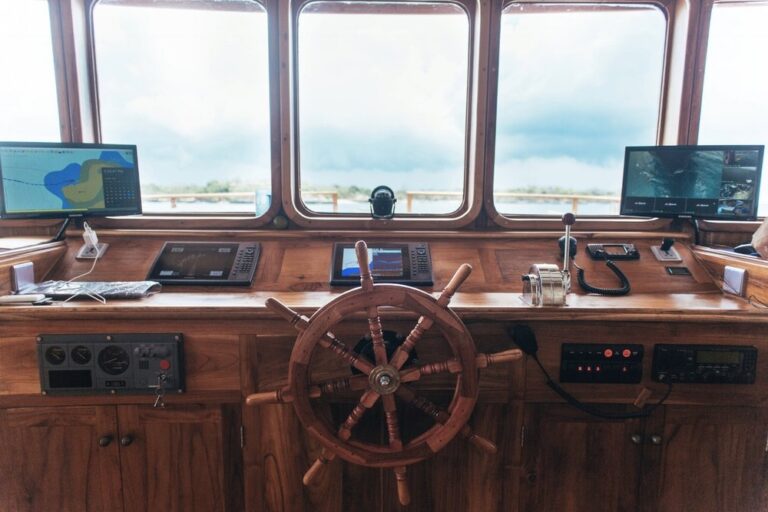 Yacht RASCAL - 021