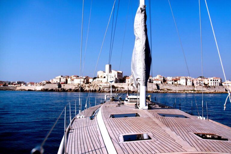 Yacht SAFARA -  Clear Decks