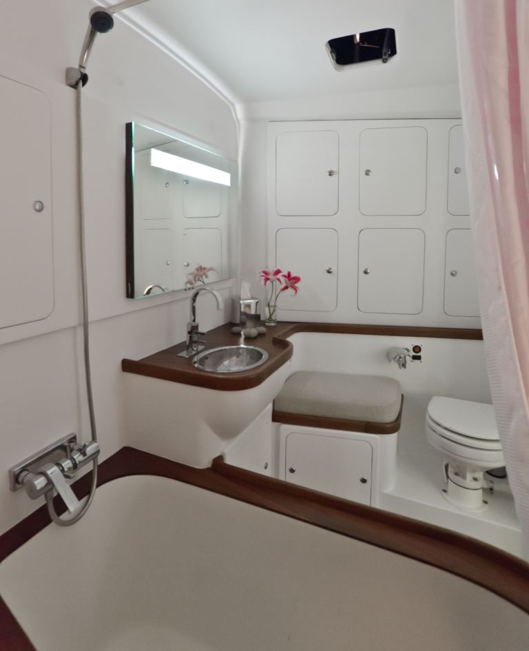 Yacht SAFARA -  Master Ensuite
