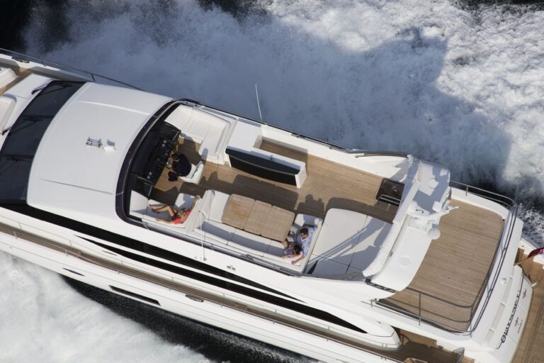 Yacht SAMAKANDA -  Aerial view