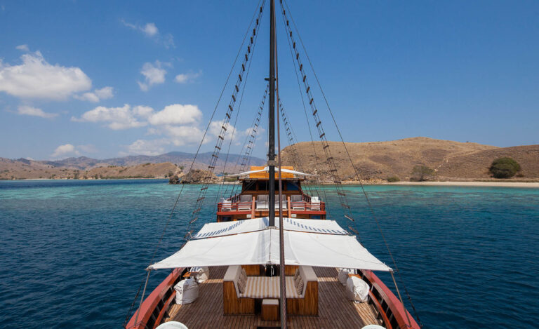 Yacht SAMATA, Indonesia