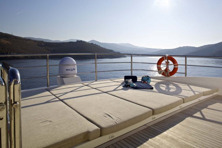 Yacht SANJANA -  Sundeck Sunpads