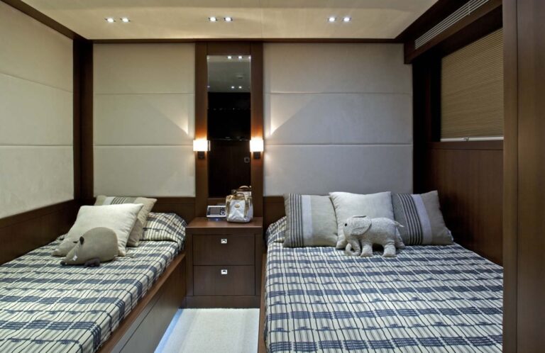 Yacht SANJANA -  Twin cabin