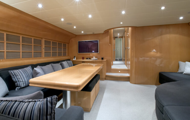 Yacht SARAH A -  Lower Salon 2