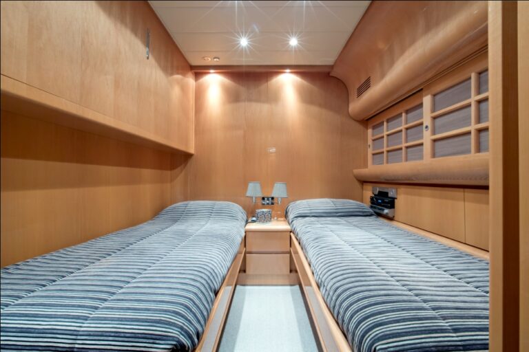 Yacht SARAH A -  Twin Cabin