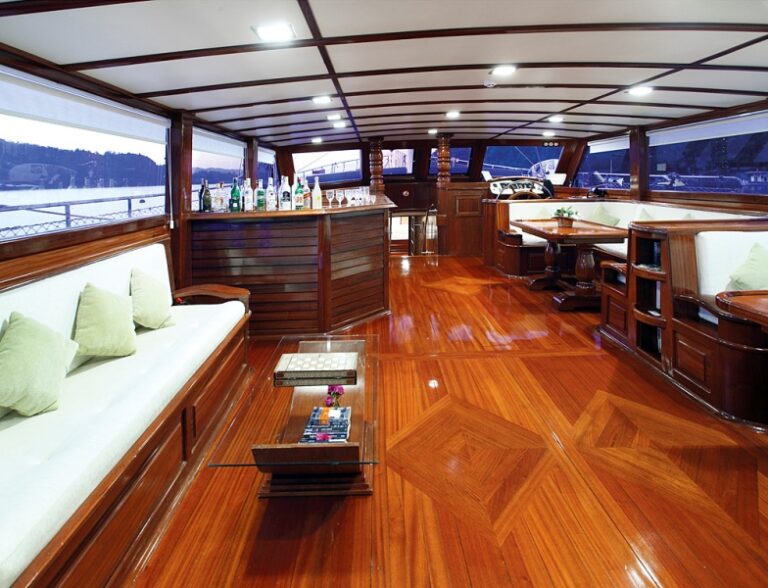 Yacht SARAYLI  I - Salon