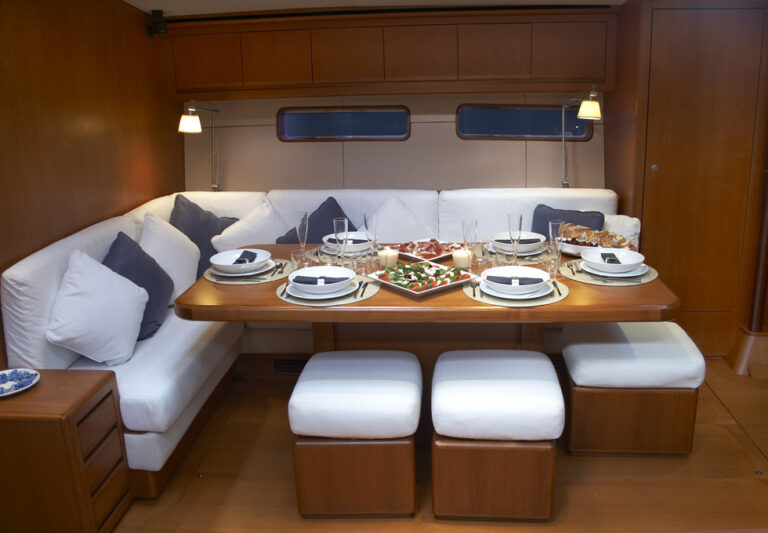 Yacht SEJAA - Salon Dining