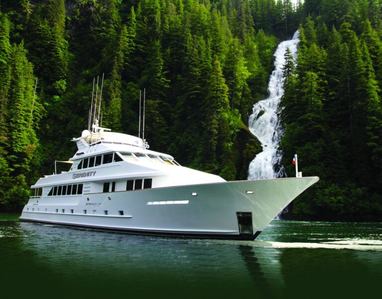 Yacht SERENITY