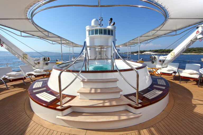 Yacht SHERAKHAN - Spa Pool