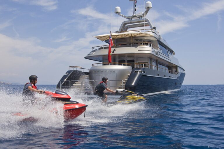 Yacht SILVER DREAM - Aft Jetskis