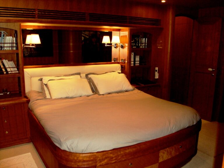Yacht SILVER FOX - Master Cabin