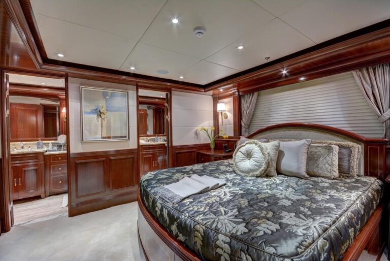 Yacht SOVEREIGN 55 - Guest cabin