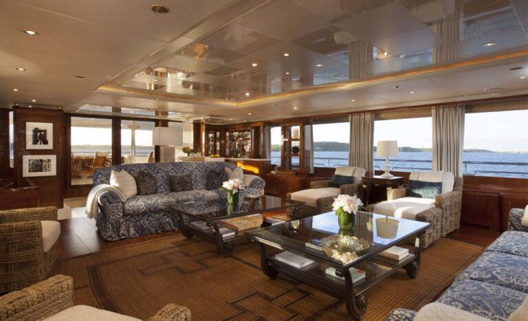 Yacht STARFIRE - Main Salon
