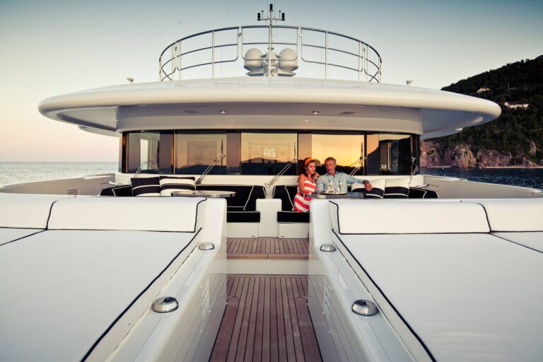 Yacht STEP ONE An Amels 180 LE - Forward Seating